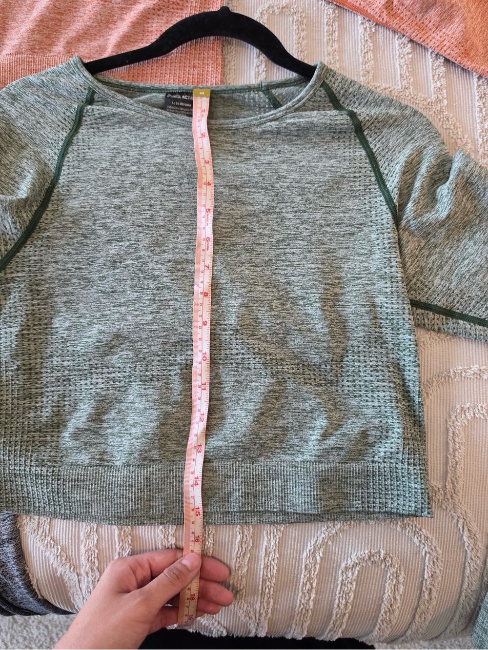 4 set of PINK Victoria's Secret Cropped Long-Sleeve Crew Workout Shirts - Picture 6 of 7